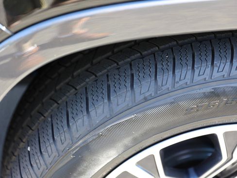 Used 2022 Jeep Wagoneer Series III w/ Flexible Seating Group image 13