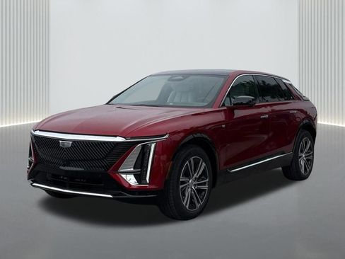 New 2026 Cadillac Lyriq Luxury RWD image 1