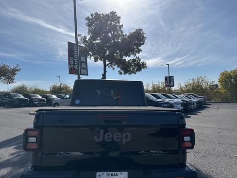Used 2020 Jeep Gladiator Rubicon image 42