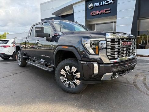 New 2026 GMC Sierra 3500 Denali w/ Denali Reserve Package image 3