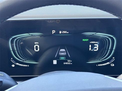 Used 2023 Kia Niro EX image 27