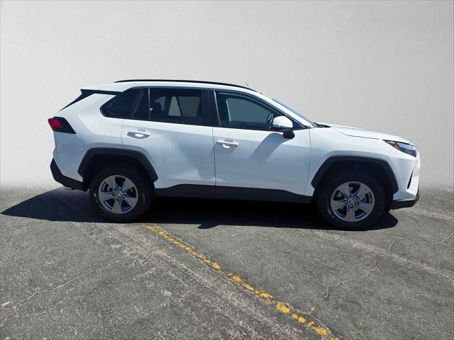 Used 2024 Toyota RAV4 XLE FWD image 2