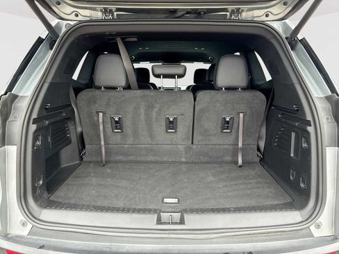 Certified 2025 GMC Acadia Elevation w/ Elevation Premium Package image 26