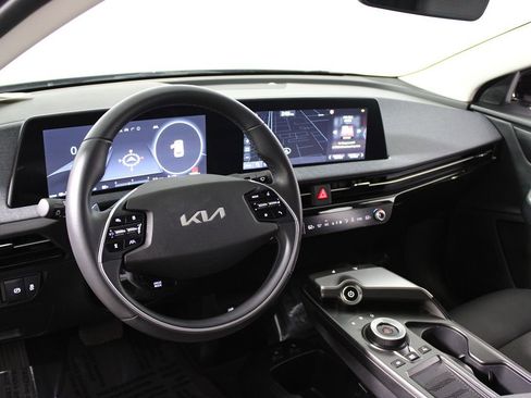 Used 2024 Kia EV6 Light RWD image 8