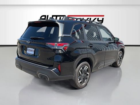 Used 2025 Subaru Forester Limited w/ Popular Package #2 AWD/4WD image 7