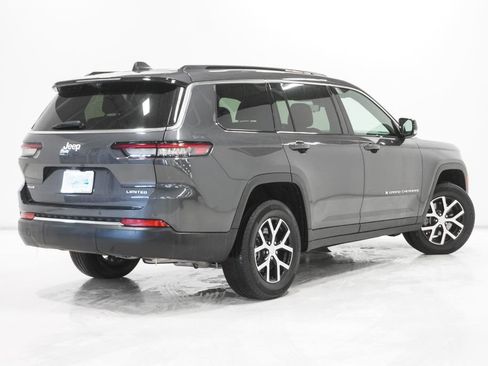 Certified 2024 Jeep Grand Cherokee L Limited w/ Luxury Tech Group II image 32