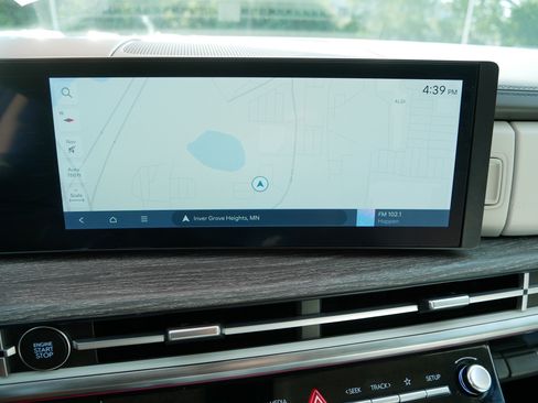 Used 2025 Hyundai Santa Fe Calligraphy AWD/4WD image 30