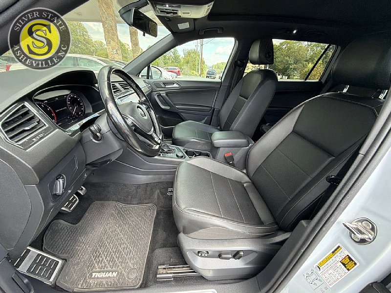 Used 2019 Volkswagen Tiguan SEL R-Line AWD/4WD image 11