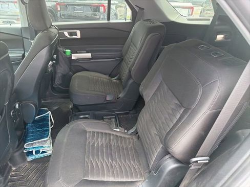 Used 2020 Ford Explorer XLT RWD image 9