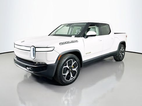 Used 2022 Rivian R1T Adventure AWD/4WD image 3