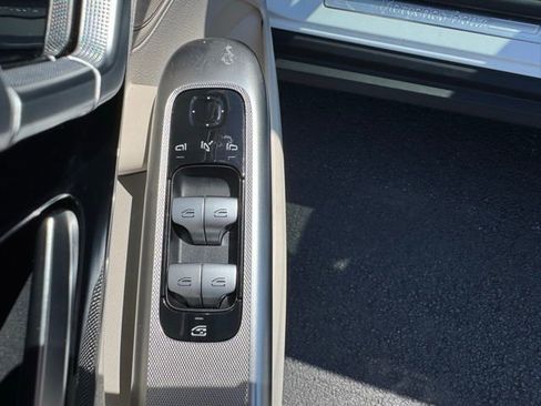 Used 2026 Mercedes-Benz GLC 300 4MATIC image 21