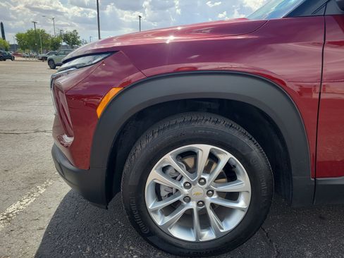 Used 2025 Chevrolet TrailBlazer LS w/ LS Convenience Package FWD image 10