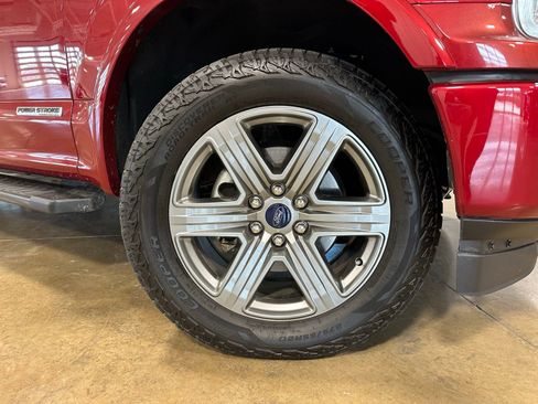 Used 2018 Ford F150 Lariat w/ Equipment Group 502A Luxury image 10