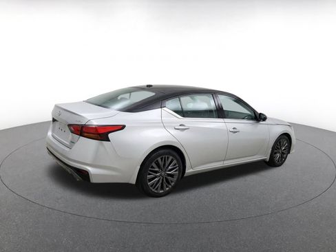 Used 2026 Nissan Altima 2.5 SV FWD image 9