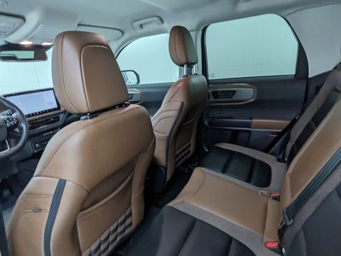 Certified 2025 Ford Bronco Sport Outer Banks w/ Outer Banks Tech Package+ AWD/4WD image 34