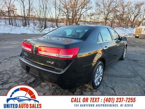Used 2011 Lincoln MKZ image 5