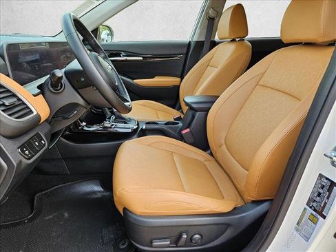 Used 2025 Kia Seltos EX w/ EX Sunroof Package image 17