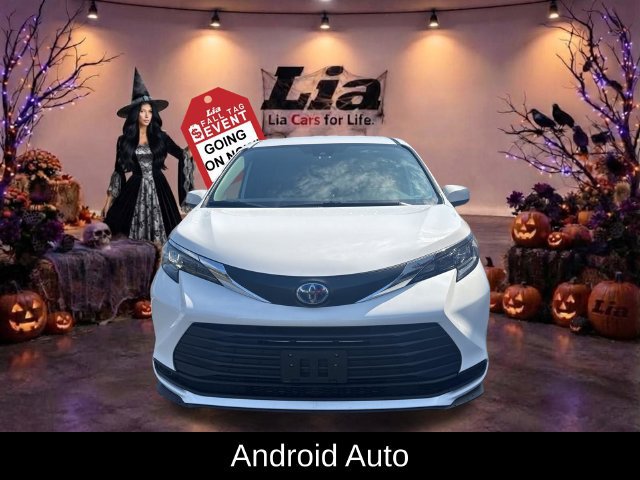 Used 2025 Toyota Sienna LE FWD image 9