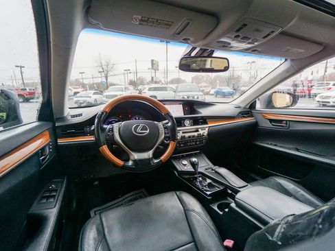 Used 2014 Lexus ES 300h image 15