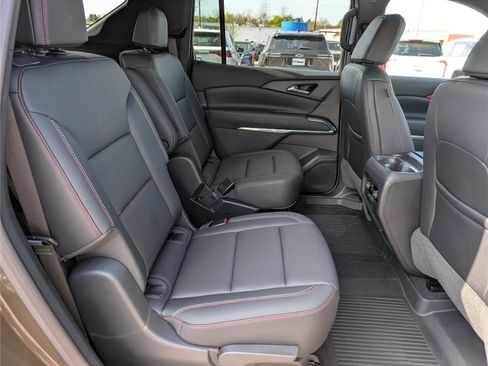 Used 2025 Chevrolet Traverse Z71 w/ LPO, Floor Liner Package AWD/4WD image 13