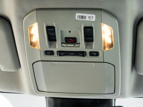Certified 2025 Toyota Highlander XLE AWD/4WD image 32