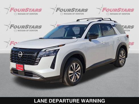 New 2026 Nissan Pathfinder SL image 9