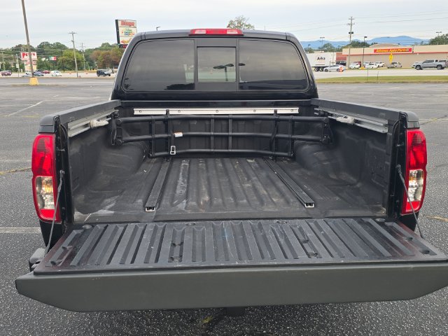 Used 2020 Nissan Frontier SV w/ Midnight Edition Floor Mats RWD image 15