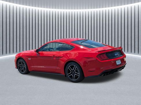 Used 2019 Ford Mustang GT RWD image 8