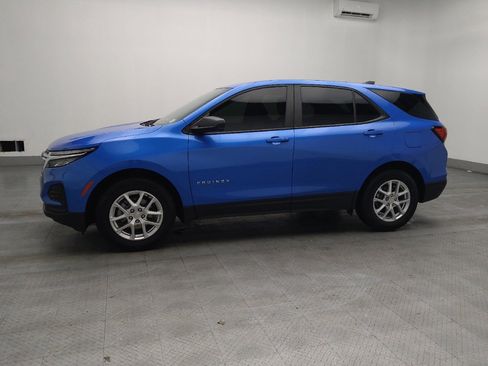 Used 2024 Chevrolet Equinox LS image 2