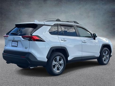 Used 2025 Toyota RAV4 XLE image 4