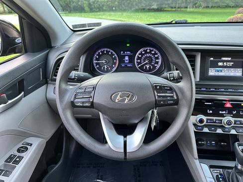 Used 2020 Hyundai Elantra SE w/ Cargo Package (C1) FWD image 21