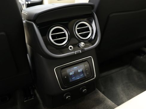 Used 2019 Bentley Bentayga AWD/4WD image 67