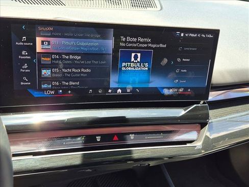 Used 2025 BMW 540i xDrive w/ Executive Package AWD/4WD image 7