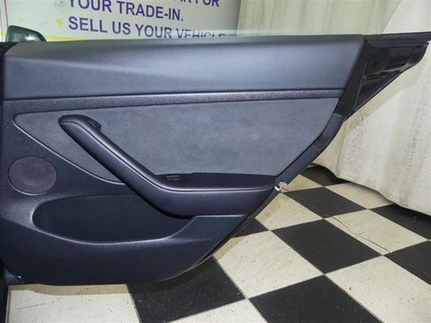 Used 2023 Tesla Model 3 Standard Range image 25