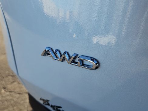 Used 2025 Toyota Grand Highlander AWD image 27