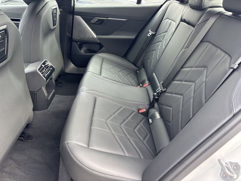 Used 2025 BMW 530i xDrive image 23