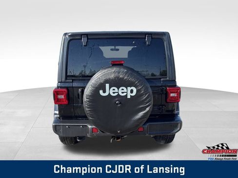 Used 2021 Jeep Wrangler Unlimited Sahara w/ Uconnect 4C Nav & Sound Group AWD/4WD image 7