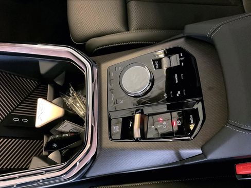 Used 2025 BMW X3 xDrive30i w/ Convenience Package image 7