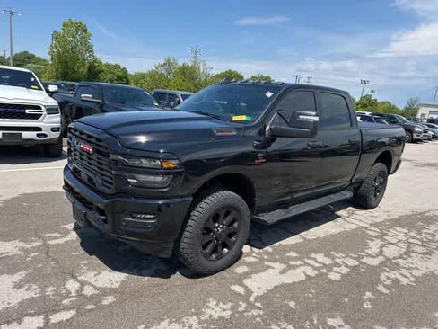 Used 2025 RAM 3500 Big Horn AWD/4WD image 14