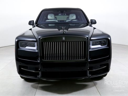 Used 2021 Rolls-Royce Cullinan Black Badge AWD/4WD image 7
