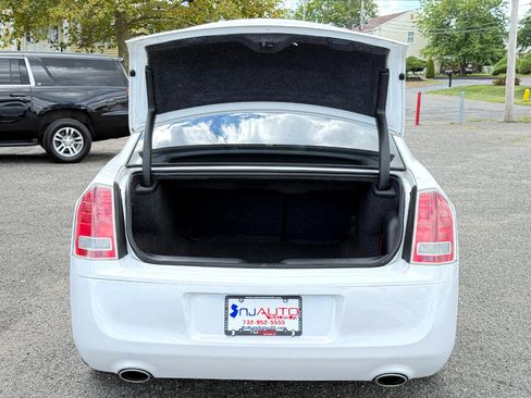 Used 2013 Chrysler 300 S image 31