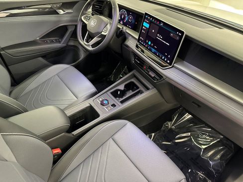 New 2026 Volkswagen Tiguan SE AWD/4WD image 15
