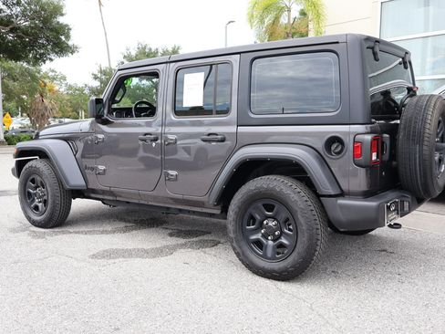 Used 2022 Jeep Wrangler Unlimited Sport AWD/4WD image 6