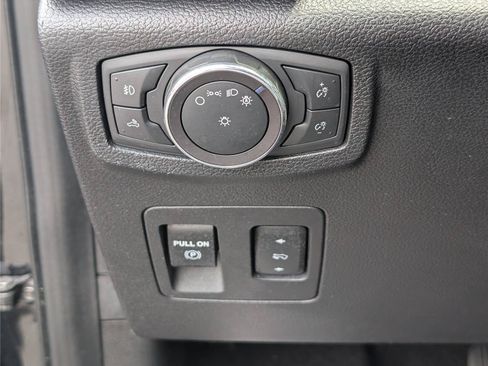 Used 2019 Ford F150 XLT w/ Equipment Group 302A Luxury AWD/4WD image 19