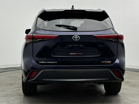 Used 2023 Toyota Highlander Limited image 7