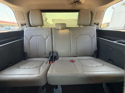 Used 2019 Ford Expedition Limited w/ Equipment Group 302A RWD image 13