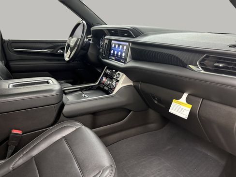 Used 2021 GMC Yukon XL Denali w/ Denali Premium Package image 26