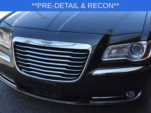 Used 2014 Chrysler 300 AWD w/ Driver Convenience Group image 8