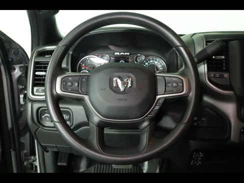 Used 2024 RAM 2500 Tradesman w/ Chrome Appearance Group image 17