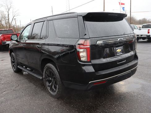 Used 2022 Chevrolet Tahoe Z71 w/ Luxury Package image 3